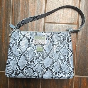 Guess bag used in good condition